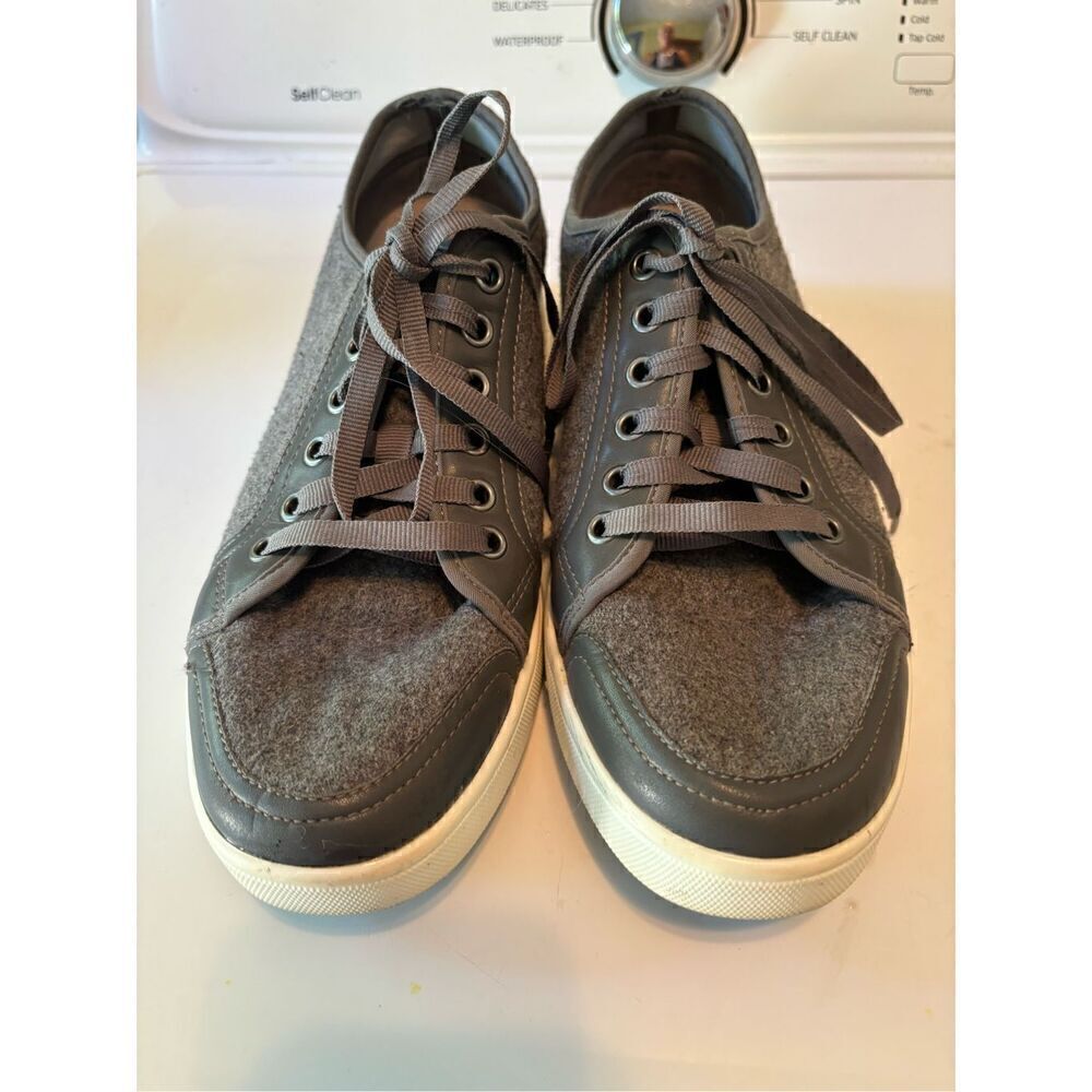 Traq Sneakers